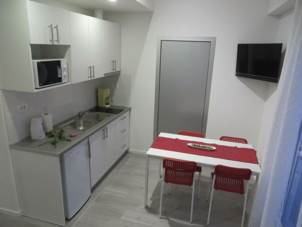 Apartmani Raos Dugi Rat Luaran gambar