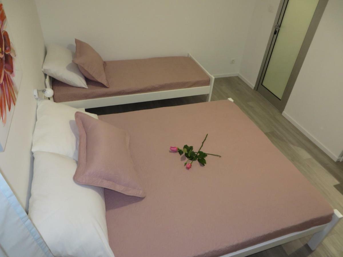 Apartmani Raos Dugi Rat Luaran gambar